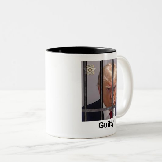 Trump Mug "Coupable !" (Devant droit)