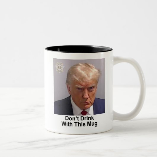 Trump Mug "Ne buvez pas avec cette boue" (Droit)