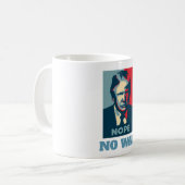 Trump ne veut pas d'un café Mug (Devant gauche)