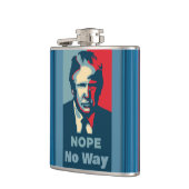 Trump non pas de la flacon (Gauche)