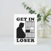 Trump perdant une invitation drôle pour une carte (Debout devant)