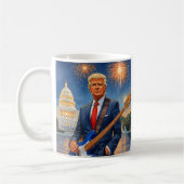 Trump speelt op elektrische basgitaar in het Ameri Koffiemok (Links)