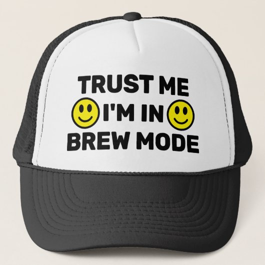 Trust Me - I'm In Brew Mode™ Trucker Hat Pet (Voorkant)