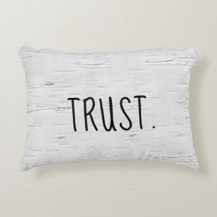 TRUST Tekst Op Berk Boom Accent Kussen