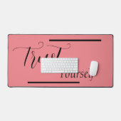 'Trust Yourself' - Black Lettering Bureaumat (Keyboard & Muis)