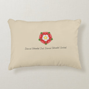 Tudor Wives met Tudor Roos Accent Pillow Kussen