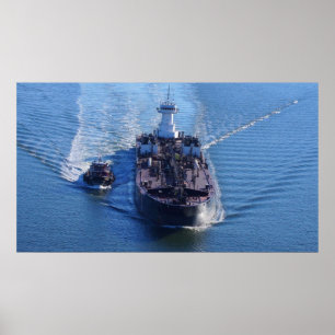 Tug in controle poster