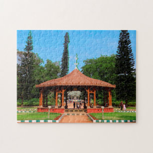 Tuinhuisje in een tuin Bangalore India. Legpuzzel