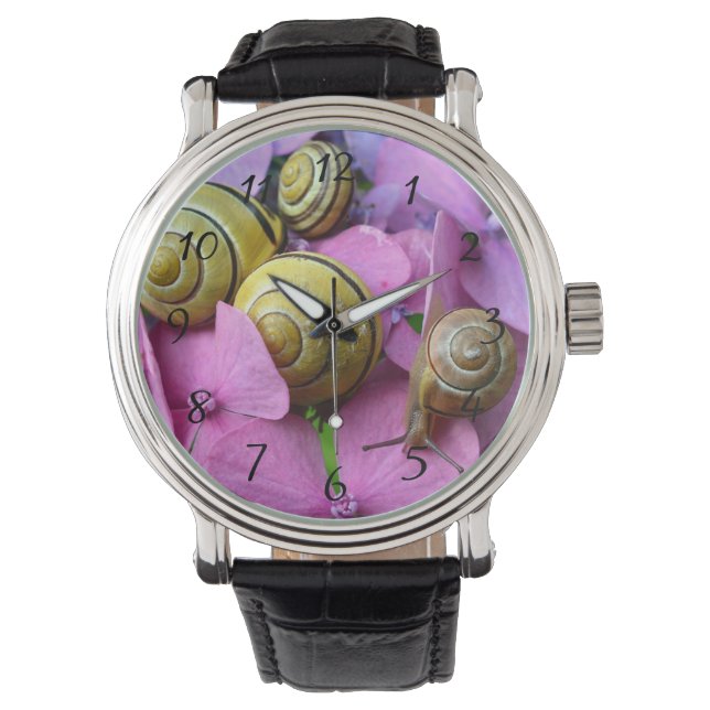 Tuinnagels op roze bloemen horloge (Voorkant)