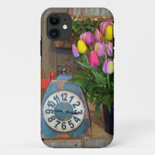 Tulières de printemps et coque iphone d'horloge