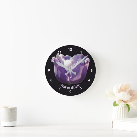 Tulip Flower With Bee Personalized   Ronde Klok (Huis)