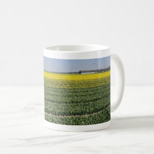Tulipes Jaunes Champ Panoramique café Mug