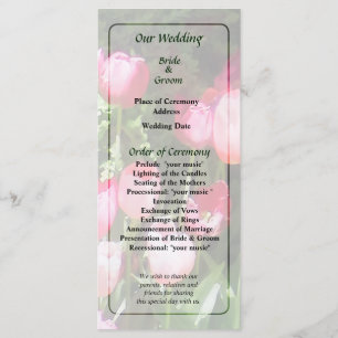 Tulipes roses dans le programme de mariage de jard
