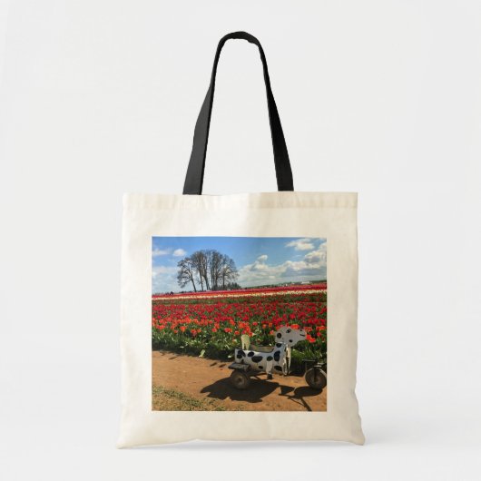 Tulp Field met Speelgoed Koe, Oregon Tote Bag (Voorkant)