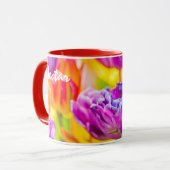 Tulpen die diepe roze aftappen mok (Voorkant links)