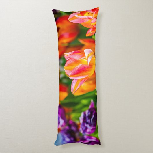 Tulpen die oranje uitzenden lichaamskussen (Achterkant (Verticaal))