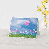 Tulpen en madeliefjes in gras verjaardag kaart (Gele Bloem)