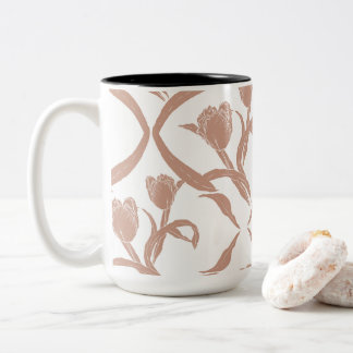 Tulpen in blokdruk beige, tarwe goudkleurig tweekleurige koffiemok