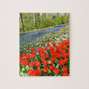 Tulpen in bosgebied legpuzzel
