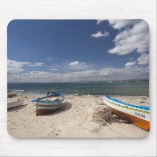 Tunesië, Cap Bon, Hammamet, vissersboten op Muismat