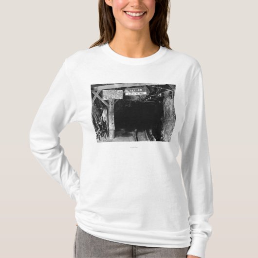 Tunnel in Juneau, Alaska Treadwell Mine T-shirt (Voorkant)