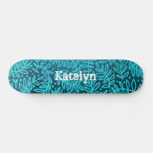 Turkoois blauw blad patroon aangepaste naam cool v skateboard (Horizontaal)