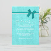 Turquoise & Argent Rustique Burlap Invitations de  (Debout devant)