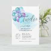 Turquoise Ballons violets Invitation 12e anniversa (Debout devant)