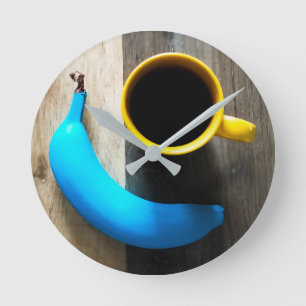Turquoise Banaan en Gele Koffie Mok – Pop Art Ronde Klok