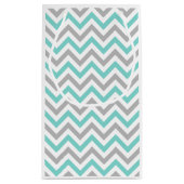 Turquoise, Grey, Wht Large Chevron ZigZag Pattern Klein Cadeauzakje (Achterkant)