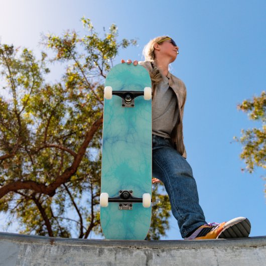 Turquoise marmer skateboard (Buiten 1)