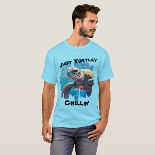 Turtle Chillin' Zee Turtle Close-Up T-Shirt (Voorkant volledig)