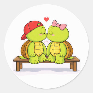 Turtles sharing a sweet kiss ronde sticker