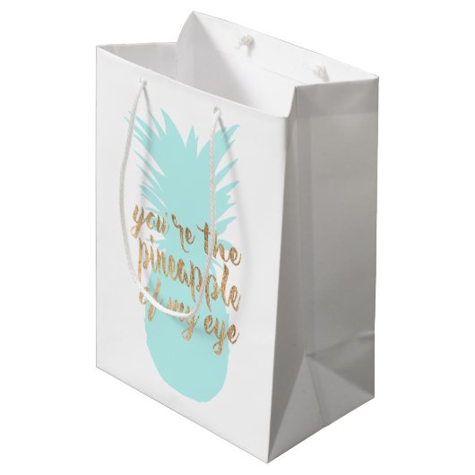 Tussen Rood I Medium Cadeauzakje (Voorkant Gekanteld)