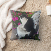 Tuxedo Cat Maroon Dark Pink Cats and Flowers Kussen (Deken)