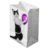Tuxedo Cat met 16-ballonnetjes met middelgroot cad Medium Cadeauzakje (Voorkant Gekanteld)