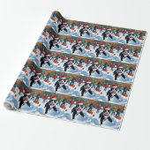 Tuxedo Cat Running in Snow met kerst Pet Cadeaupapier (Uitgerold)
