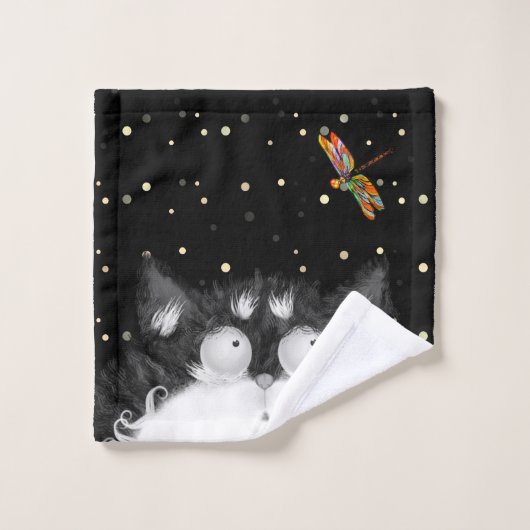 Tuxedo Cat surpris par la libellule (Gant de toilette)