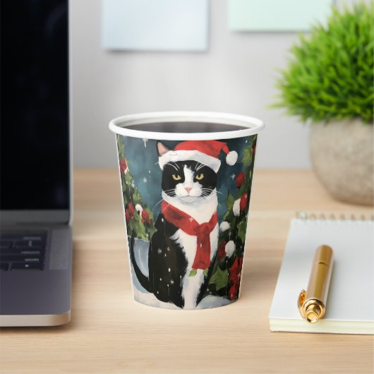 Tuxedo Kat in Kerstsneeuw Papieren Bekers (Insitu)