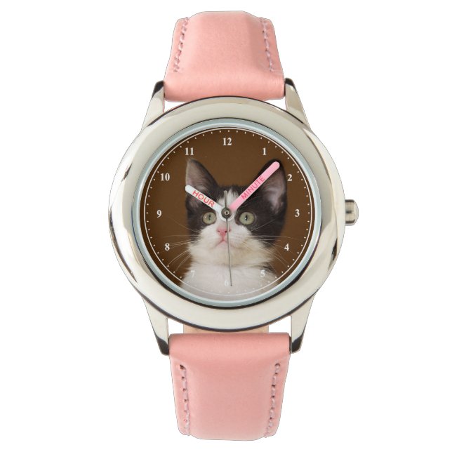 Tuxedo kat met personeel horloge (Voorkant)
