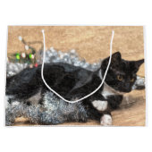 Tuxedo Kitten Tinsel en Lichten Painterly Groot Cadeauzakje (Voorkant)