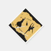 Twee balletdansers en muziek op gouden beige kleur servet (Hoek)