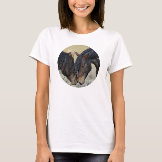 Twee bruine wilde paarden t-shirt (Voorkant)