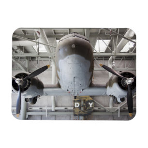 Twee C-47 Dakota transportvliegtuigen uit de Tweed Magneet