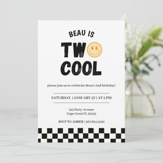 Twee coole 2e verjaardagsfeestje uitnodiging Retro (Staand voorkant)