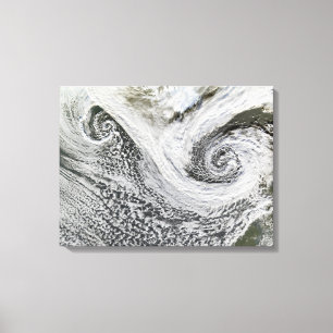 Twee cyclonen gevormd in tandem ten zuiden van IJs Canvas Afdruk
