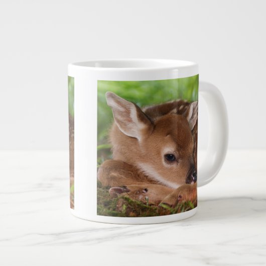 Twee dagen oude Witstaartdij baby, Kentucky. Jumbo Mok (Voorkant rechts)