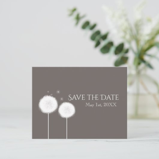 Twee Dandelions Taupe Rustic Land sparen de Datum Aankondigingskaart (Staand voorkant)