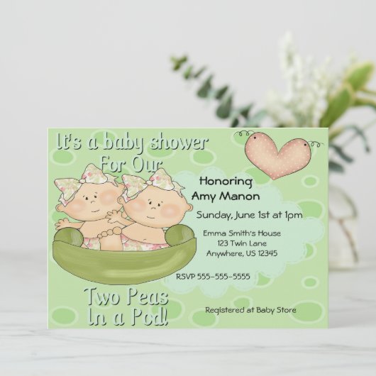 Twee doperwten in het Baby shower Kaart (Staand voorkant)