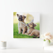 Twee Duitse Puppies Vierkante Klok (Huis)